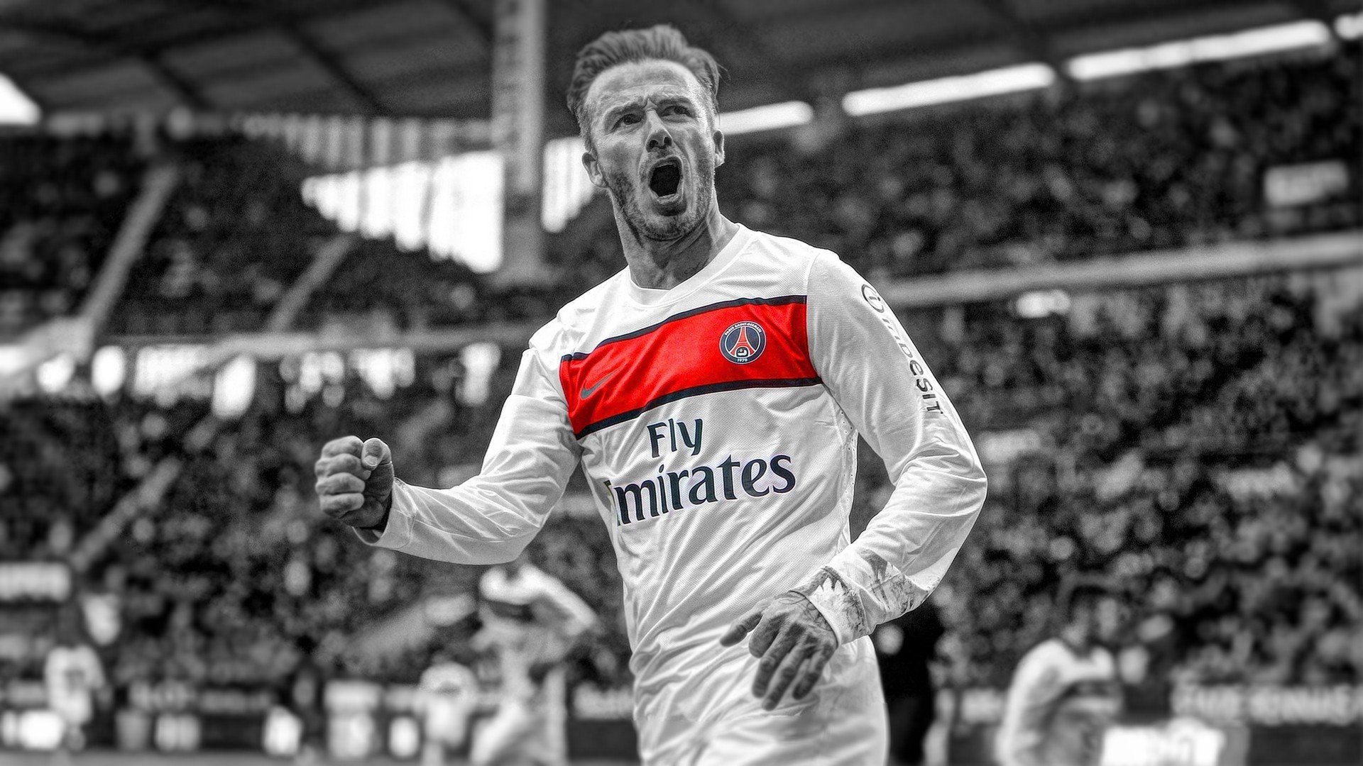 那一刻，泰山为他祈祷—绿茵场上最温暖的守望，那一刻，泰山为他祈祷——绿茵场上最温暖的守望